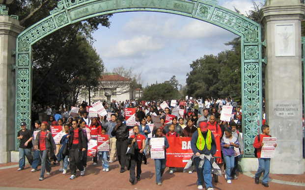 VICTORY! Yiannopoulos and his alt-right thugs were dealt a humiliating defeat at UC Berkeley today