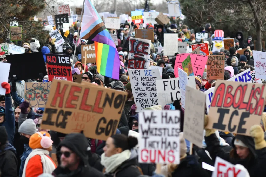 renee good protest in minneapolis